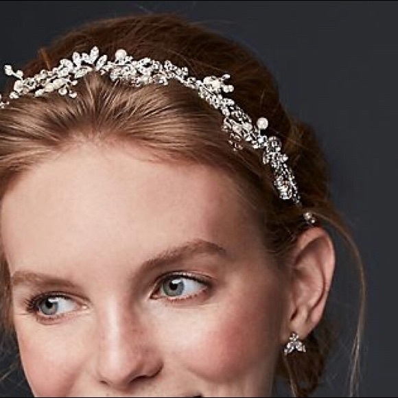 Delicate Crystal & Pearl Hair Accessory main image 4